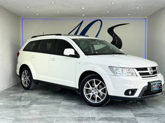 FIAT FREEMONT 2.4 PRECISION 16V GASOLINA 4P AUTOMÁTICO